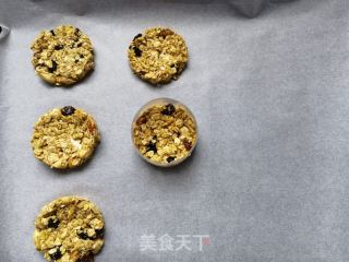 燕麦坚果饼干的做法步骤：6