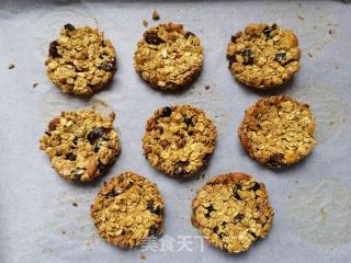 燕麦坚果饼干的做法步骤：11