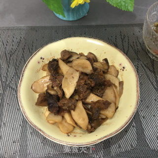 杏鲍菇烧牛筋的做法步骤：9