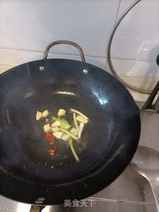 芋头排骨煲的做法步骤：2