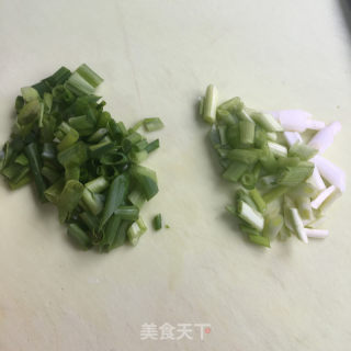 葱香胡萝卜土豆丝的做法步骤：4