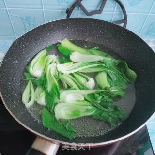 油菜虾仁的做法步骤：4