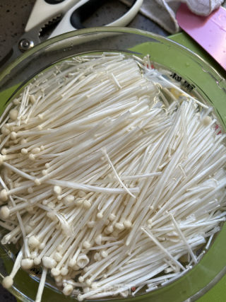 粉丝金针菇~空气炸锅版的做法步骤：2