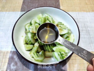 剁椒拌黄瓜的做法步骤：6