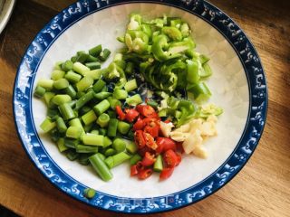 炒荞麦凉粉的做法步骤：3