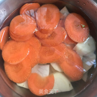 油豆腐鲜虾香辣锅的做法步骤：5