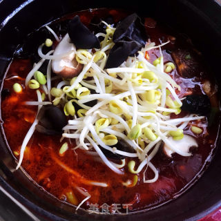 油豆腐鲜虾香辣锅的做法步骤：11