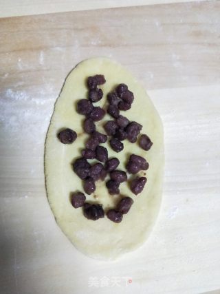 玉米面红豆卷馒头的做法步骤：11
