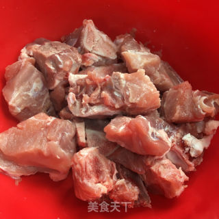 菌菇排骨汤的做法步骤：2