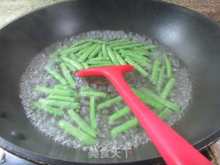 榨菜丝炒四季豆的做法步骤：2