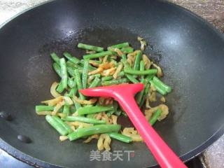 榨菜丝炒四季豆的做法步骤：3