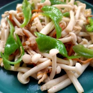 螺丝椒肉丝炒白玉菇的做法步骤：12