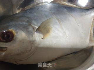 红烧鱼的做法步骤：2