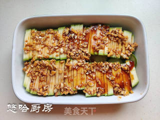 蒜蓉蒸西葫芦的做法步骤：5