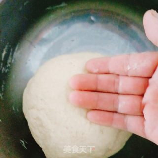 韭菜鸡蛋水饺的做法步骤：2
