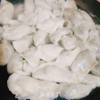 韭菜鸡蛋水饺的做法步骤：7
