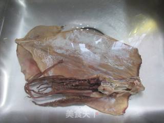 茭白鱿鱼鲞炒西兰花的做法步骤：2