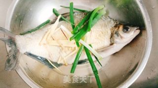 红烧鳊鱼的做法步骤：3