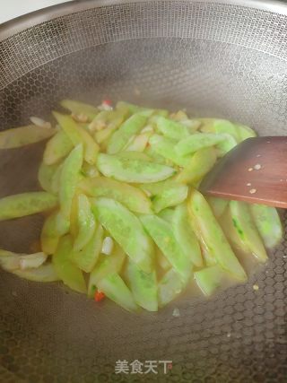 黄瓜炒鸡蛋的做法步骤：7