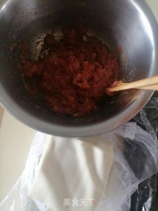 鲜肉馄饨的做法步骤：2