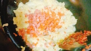 家常蛋炒饭的做法步骤：5