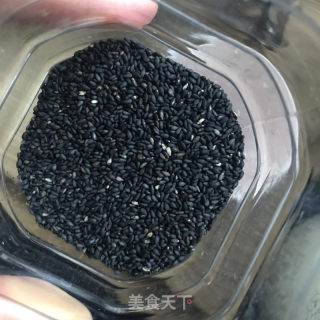 黑芝麻米糊的做法步骤：2