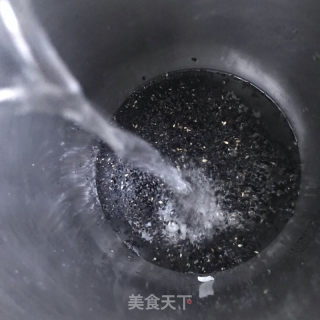 黑芝麻米糊的做法步骤：4