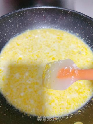 奶黄包的做法步骤：3