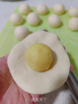 奶黄包的做法步骤：11