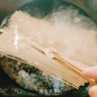 热干面的做法步骤：4