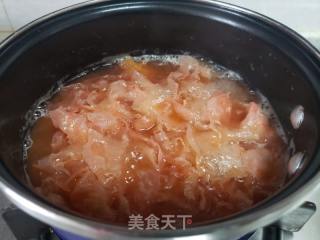 银耳山楂羹的做法步骤：4
