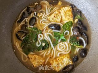 煎蛋什香菜汤米粉的做法步骤：15