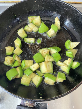 茄子番茄炒肉丝的做法步骤：3