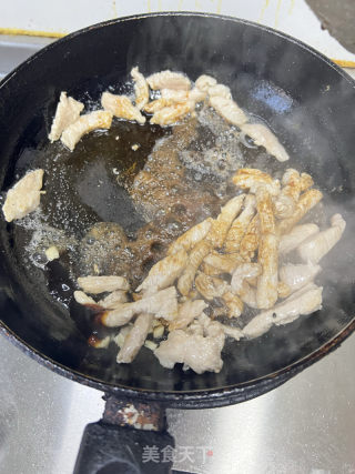 西葫芦炒肉丝的做法步骤：6