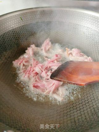 青椒炒肉的做法步骤：4