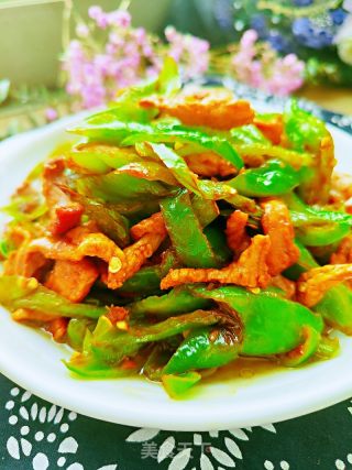 青椒炒肉的做法步骤：8