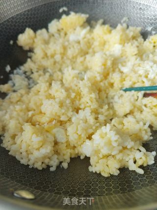 蛋炒饭的做法步骤：7
