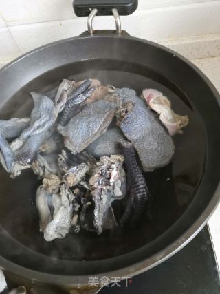 乌鸡汤的做法步骤：4