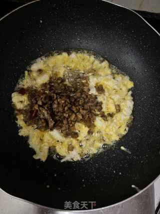 外婆菜鸡蛋炒饭的做法步骤：6