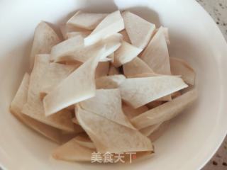 杏鲍菇炒鸡蛋的做法步骤：2