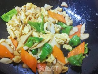 杏鲍菇炒鸡蛋的做法步骤：13