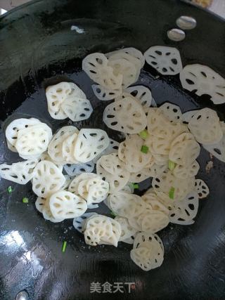 清炒嫩藕的做法步骤：4
