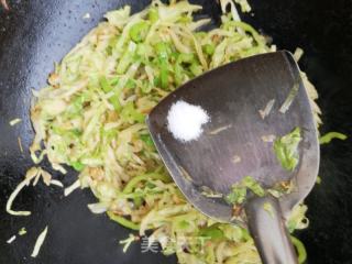 尖椒炒圆白菜丝的做法步骤：8