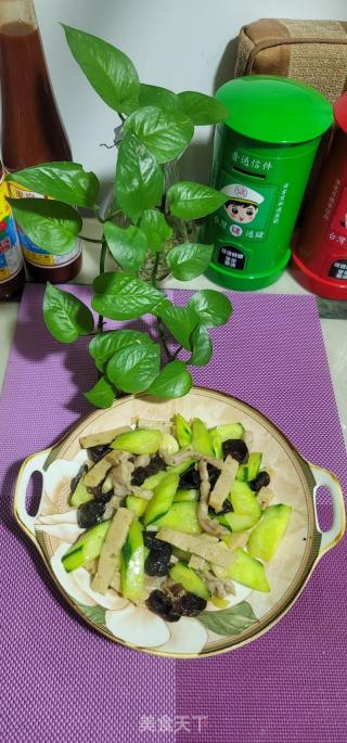 青瓜木耳炒肉饼瘦肉的做法步骤：10