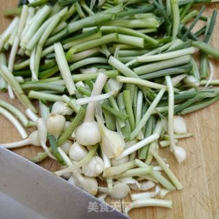 薤白炒猪肝的做法步骤：2