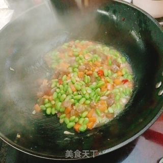 腊肠炒青豆的做法步骤：8