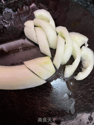 车白黄瓜汤的做法步骤：2