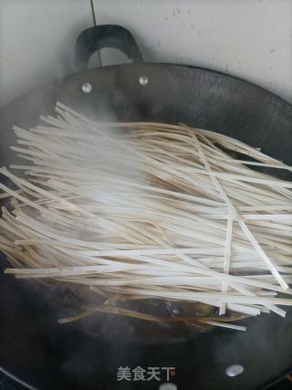茄子红烧肉焖面的做法步骤：10