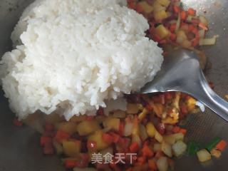 菠萝炒饭的做法步骤：6