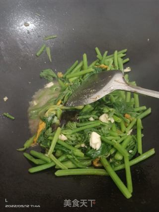蒜香南瓜花苗的做法步骤：3